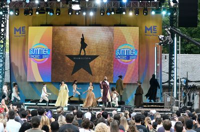 Cast of HAMILTON Photo