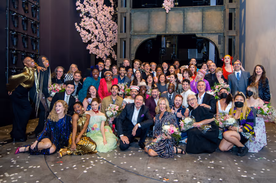 Photos:  The Cast of THE DEVIL WEARS PRADA Takes Their Opening Night Bows Image