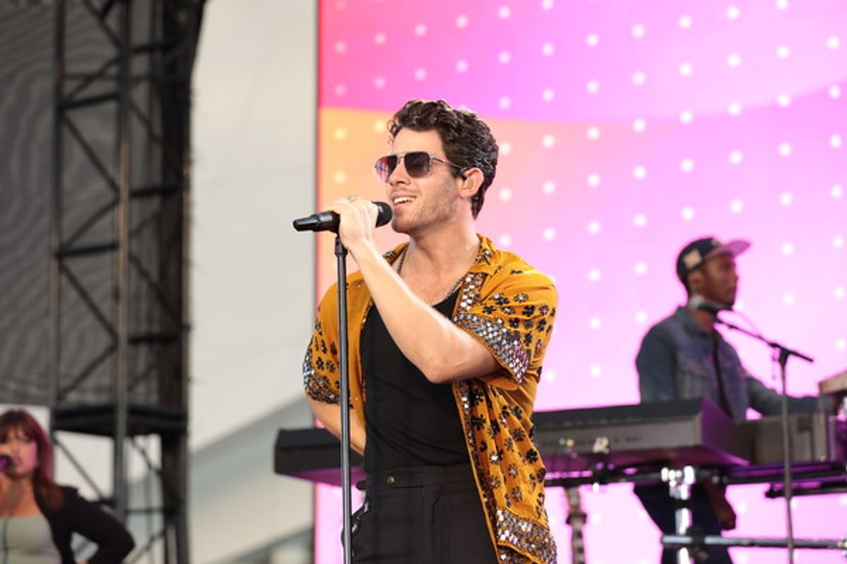 Nick Jonas performs at the Cedars Sinai Medical Center’s Board of Governors 50th Anniversary Gala at Photos: Nick Jonas Performs at Cedars-Sinai Board of Governors 50th Anniversary Celebration