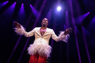 Cedric Neal as Lola Photo