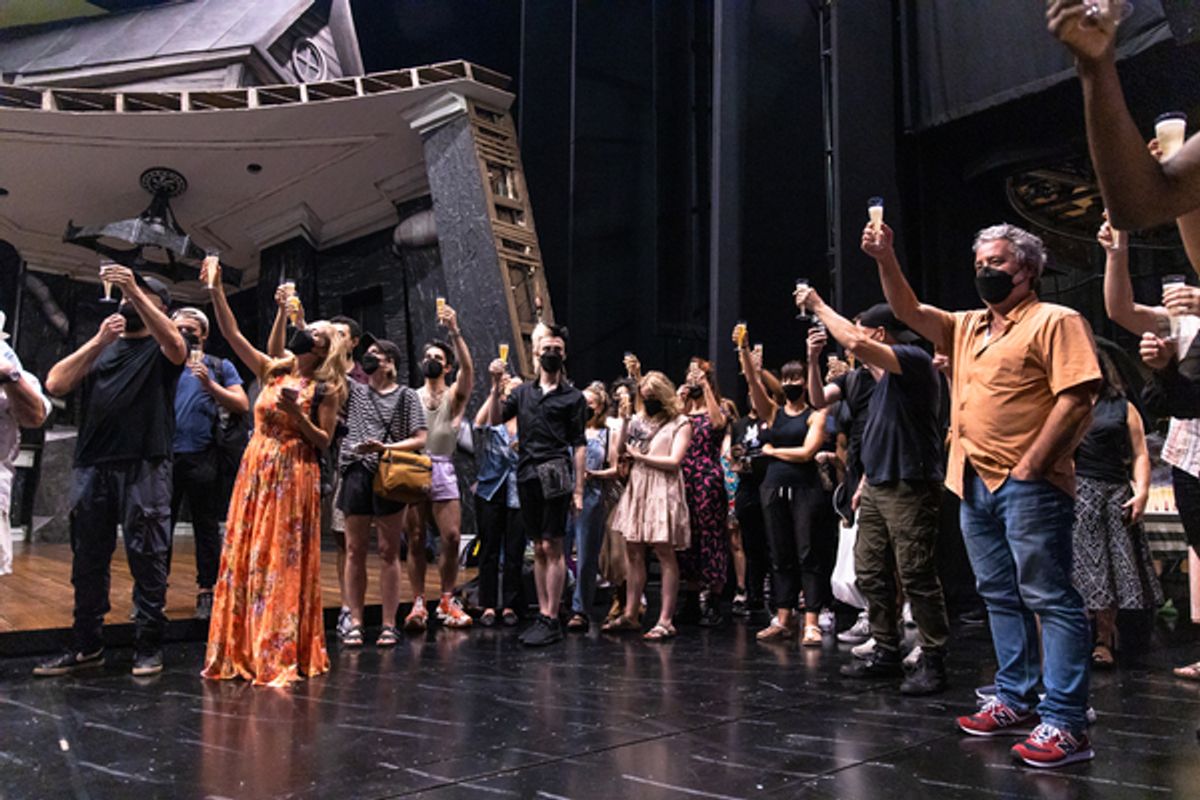 Beetlejuice celebrates 500 performances at Photos: BEETLEJUICE Celebrates 500 Performances on Broadway