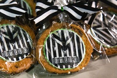 Beetlejuice celebrates 500 performances Photo