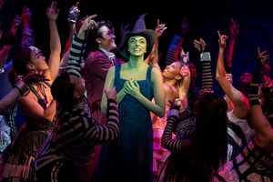Talia Suskauer and the Company of WICKED @ BroadwayWorld Talia Suskauer and the Company of WICKED Photo