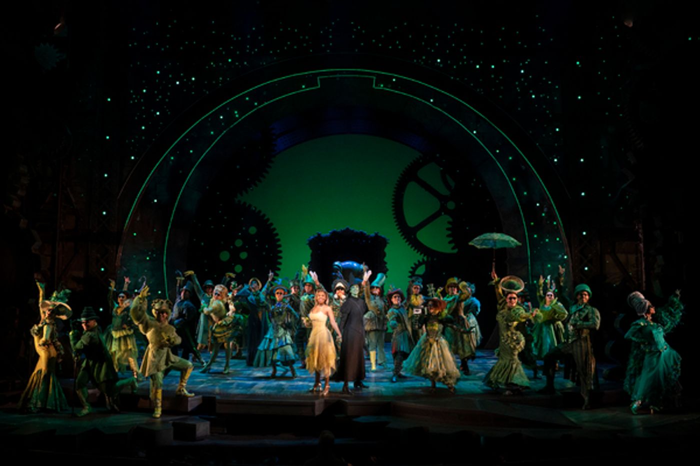 Photos: Talia Suskauer, Cleavant Derricks, Mikayla Renfrow & More Join WICKED On Broadway  Image