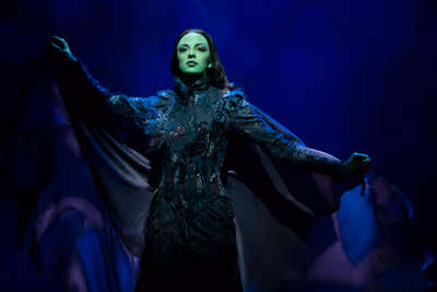 Talia Suskauer as Elphaba in WICKED Photo