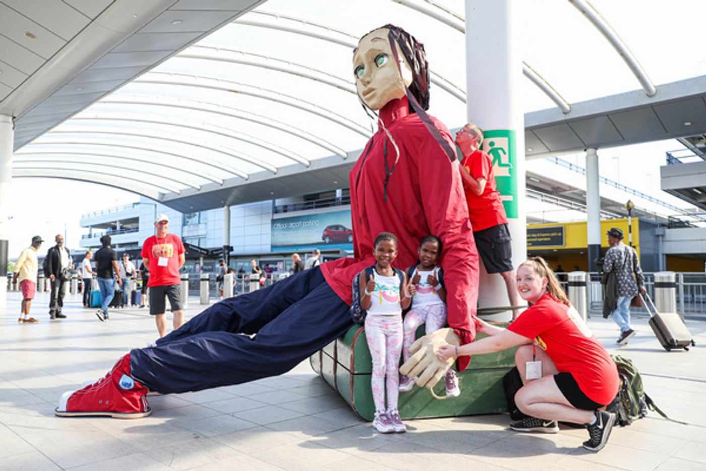 Photos: Five Metre-tall Puppet Aura Lands At Gatwick As Part Of Creative Crawley  Image