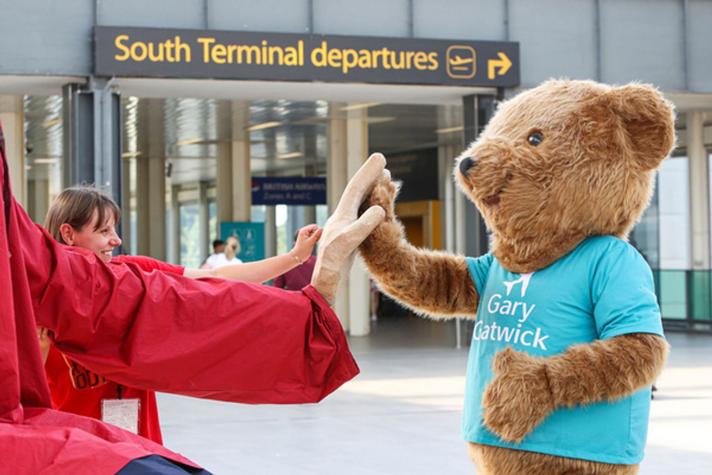 Photos: Five Metre-tall Puppet Aura Lands At Gatwick As Part Of Creative Crawley  Image