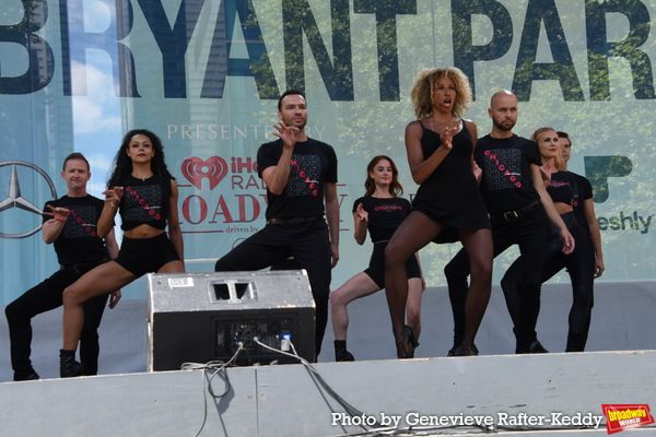 Lana Gordon and The Cast of Chicago Photo