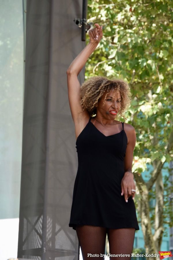 Lana Gordon Photo