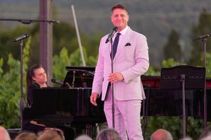 Christopher Sieber Photo