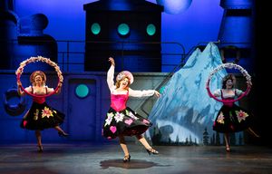 Daisy Wright, Lesli Margherita and Julie Kavanagh @ BroadwayWorld Daisy Wright, Lesli Margherita and Julie Kavanagh Photo