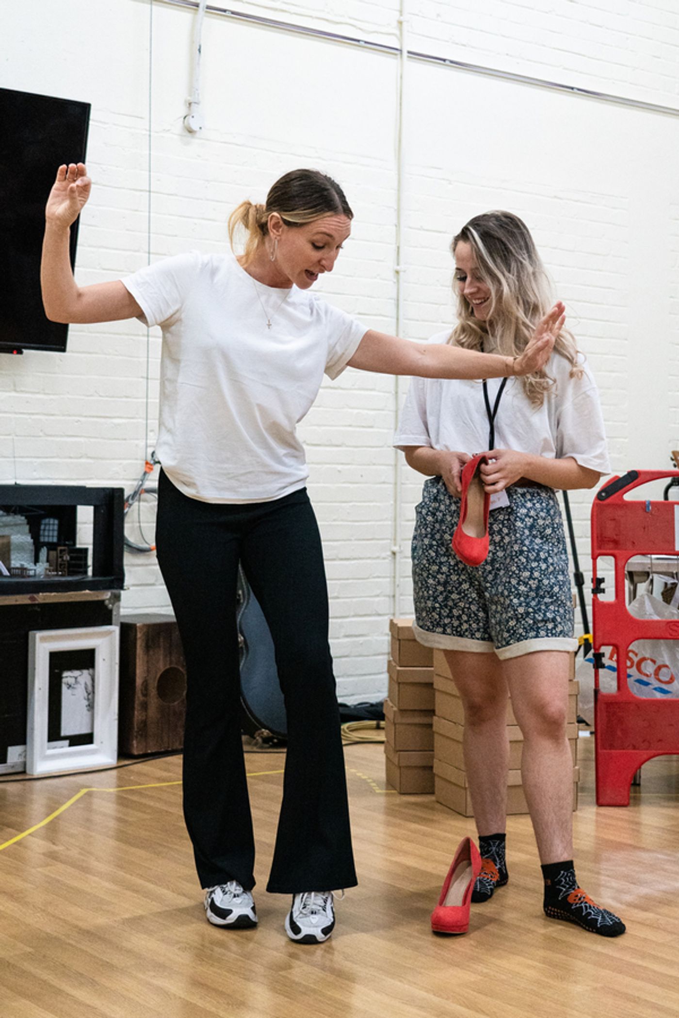 Photos: Inside Rehearsal For the Regional Premiere of KINKY BOOTS  Image