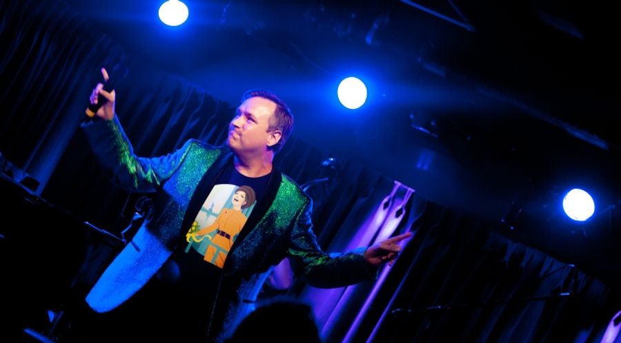 Review: Robbie Rozelle Debuts New Green Room 42 Residency PARTY MIX Image