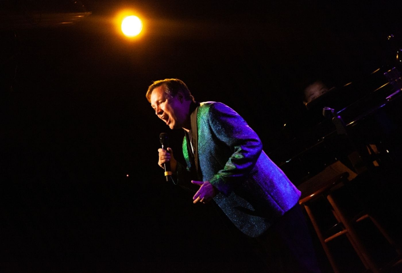 Review: Robbie Rozelle Debuts New Green Room 42 Residency PARTY MIX  Image