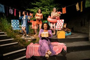Phoebe González, Melisa Pereyra, Samantha Newcomb and Jennifer Vosters @ BroadwayWorld Phoebe González, Melisa Pereyra, Samantha Newcomb and Jennifer Vosters Photo