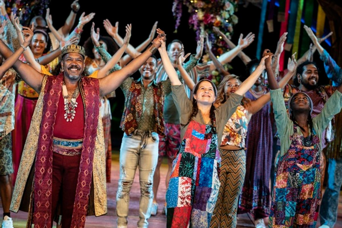 Darius de Haas, Shaina Taub, Naomi Pierre, and the company  at 