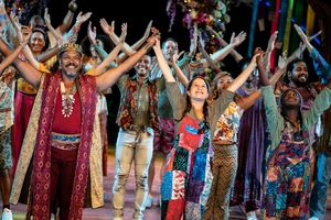 Darius de Haas, Shaina Taub, Naomi Pierre, and the company  Photo