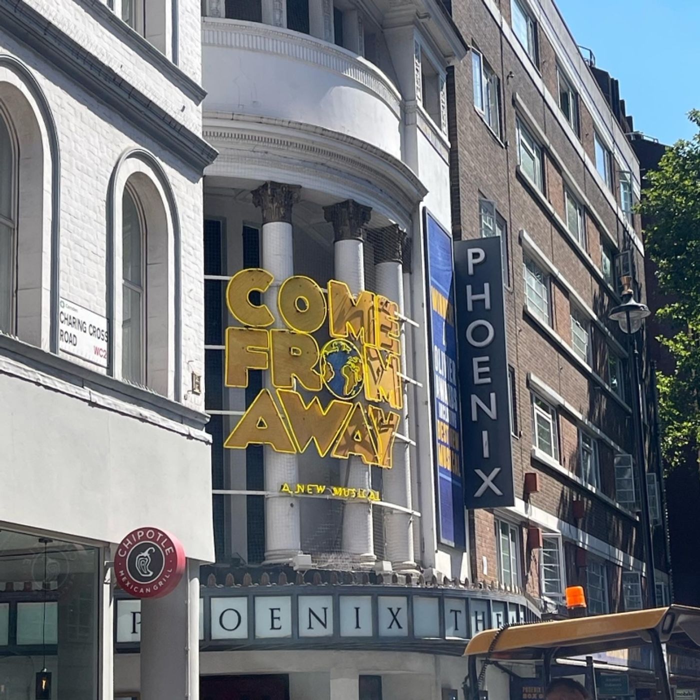 Verano de 2022 en el West End: un cartel refrescante  Image