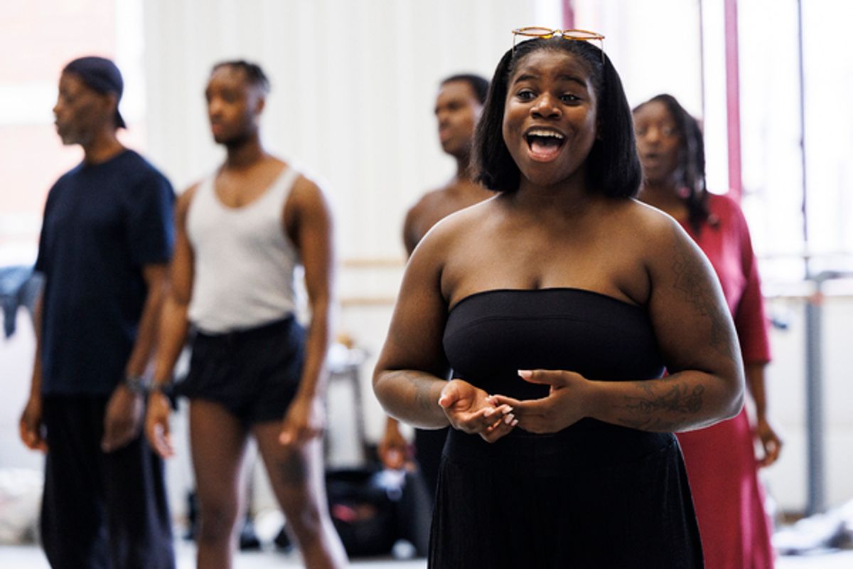 Aaliyah Zhan and the cast  at 