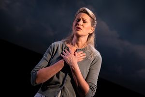 Luba Mason @ BroadwayWorld Luba Mason Photo