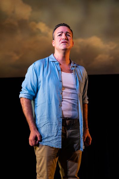 Caesar Samayoa Photo