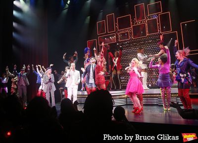Cyndi Lauper, Jerry Mitchell and The Kinky Boots Cast Photo