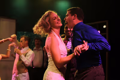 Karilyn Veres (Queenie) and Nicky Mendelsohn (Phil D?Armano) Photo
