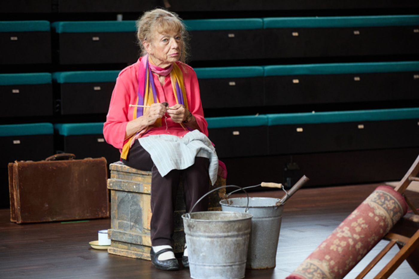 Photos: Inside Rehearsal For the UK Tour of AN INSPECTOR CALLS  Image