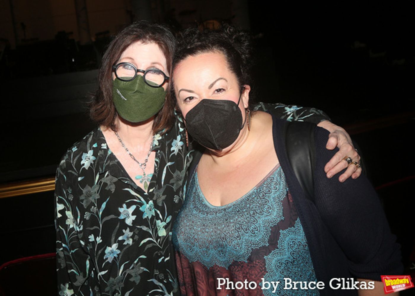 Photos: Original Baker's Wife Joanna Gleason Meets the Cast of INTO THE WOODS  Image