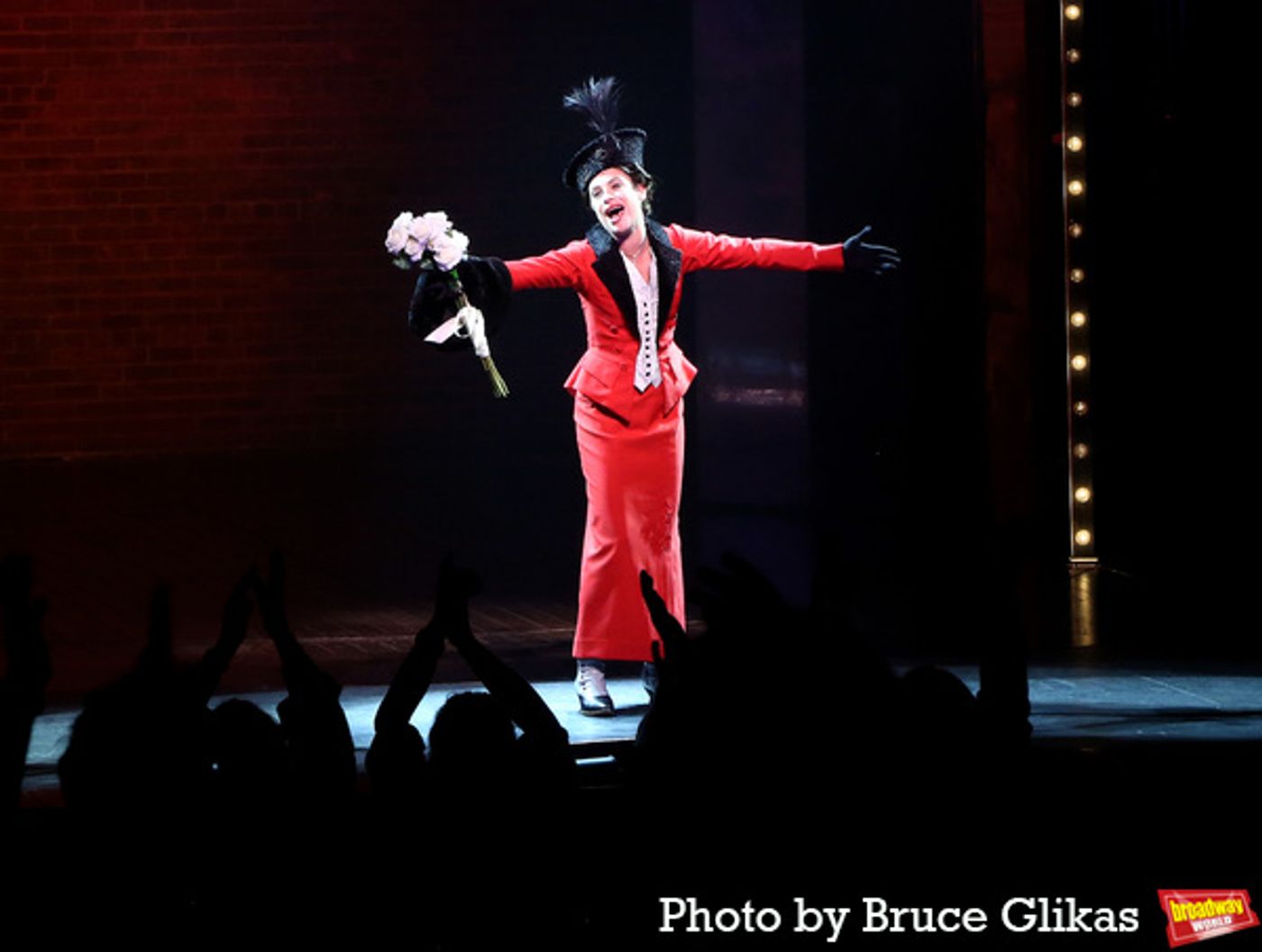 Photos: Lea Michele Takes Her First Bows in FUNNY GIRL on Broadway  Image