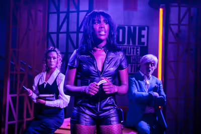 Jodie Steele and cast Photo