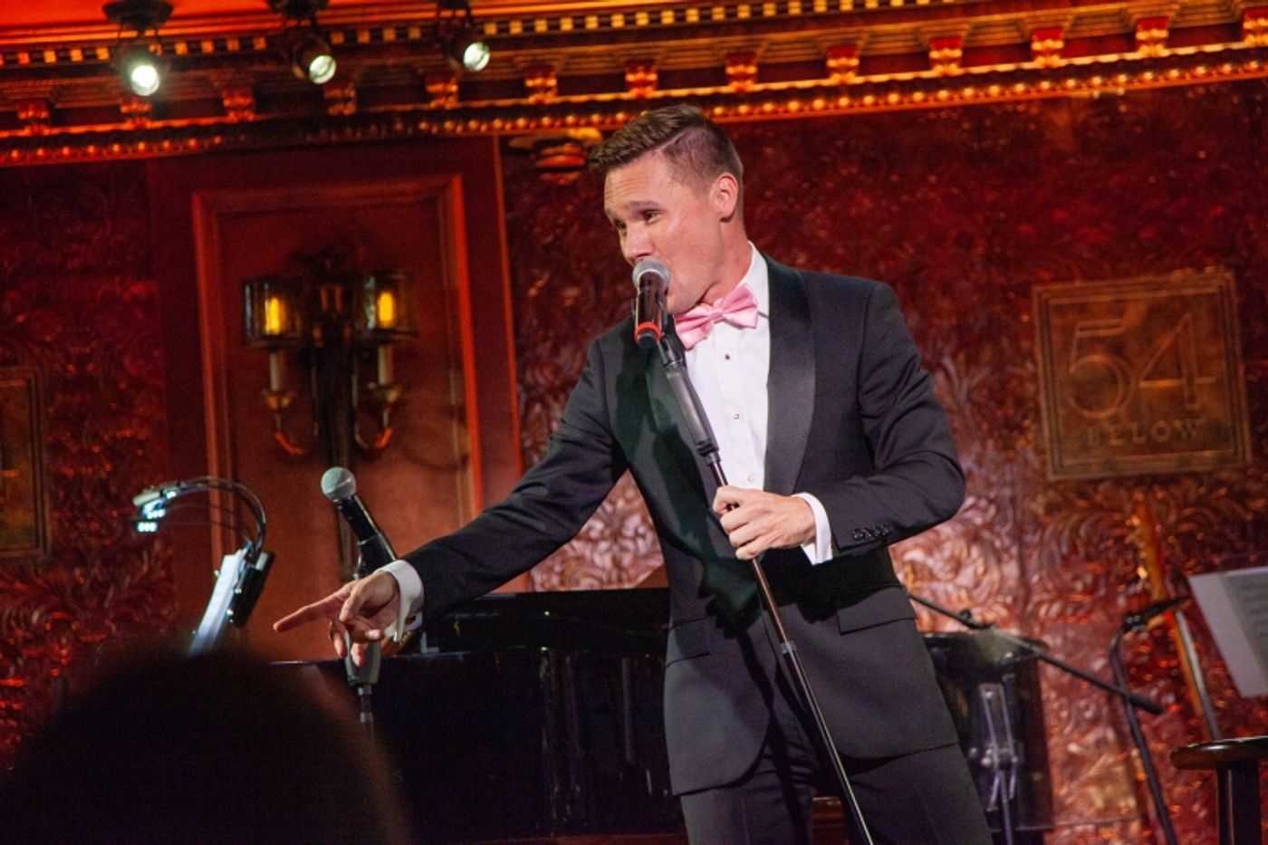 Review: SETH SIKES SINGS BARBRA STREISAND Satisfies Sikes Fans at 54 Below Review: SETH SIKES SINGS BARBRA STREISAND Satisfies Sikes Fans at 54 Below Image