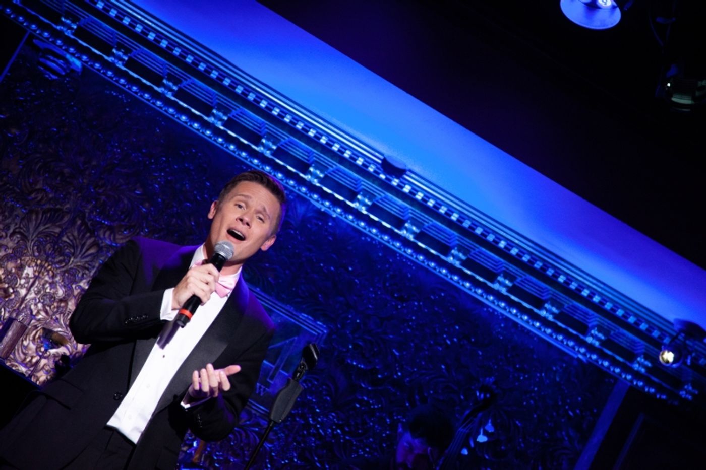 Review: SETH SIKES SINGS BARBRA STREISAND Satisfies Sikes Fans at 54 Below Review: SETH SIKES SINGS BARBRA STREISAND Satisfies Sikes Fans at 54 Below Image