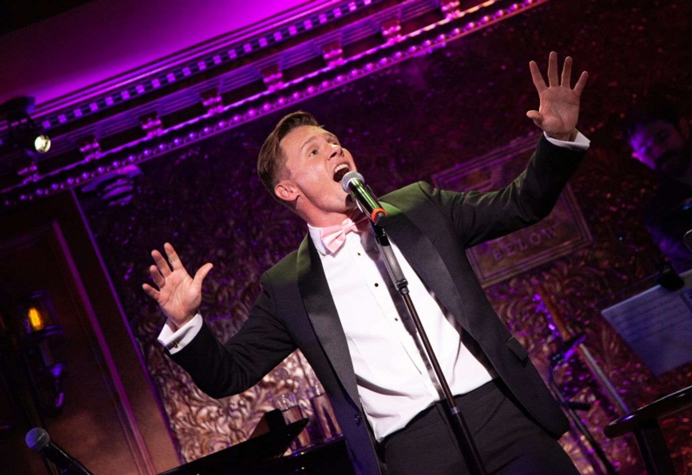 Review: SETH SIKES SINGS BARBRA STREISAND Satisfies Sikes Fans at 54 Below Review: SETH SIKES SINGS BARBRA STREISAND Satisfies Sikes Fans at 54 Below Image