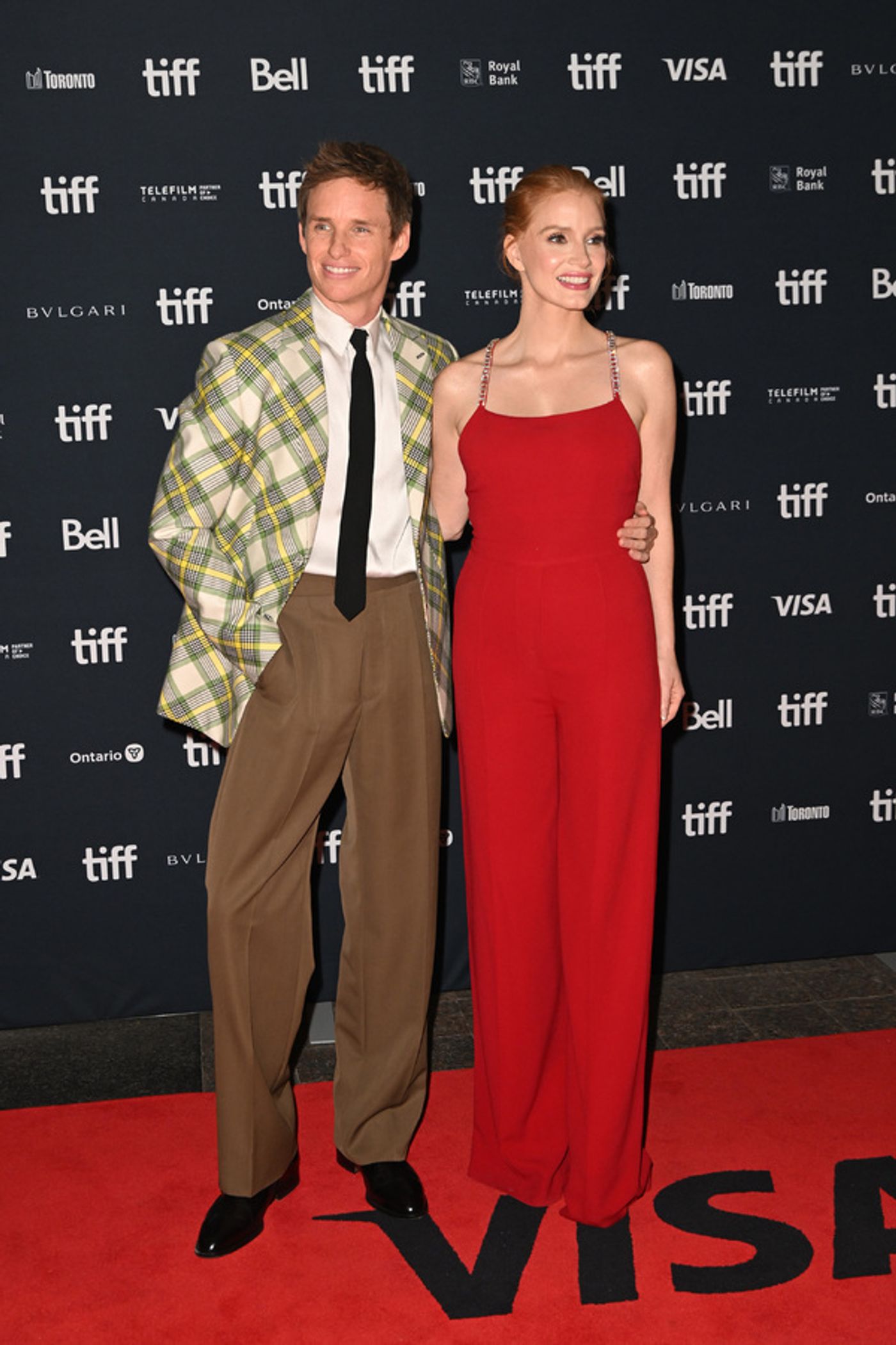 Photos: Eddie Redmayne, Jessica Chastain & THE GOOD NURSE Cast Attend TIFF Premiere  Image