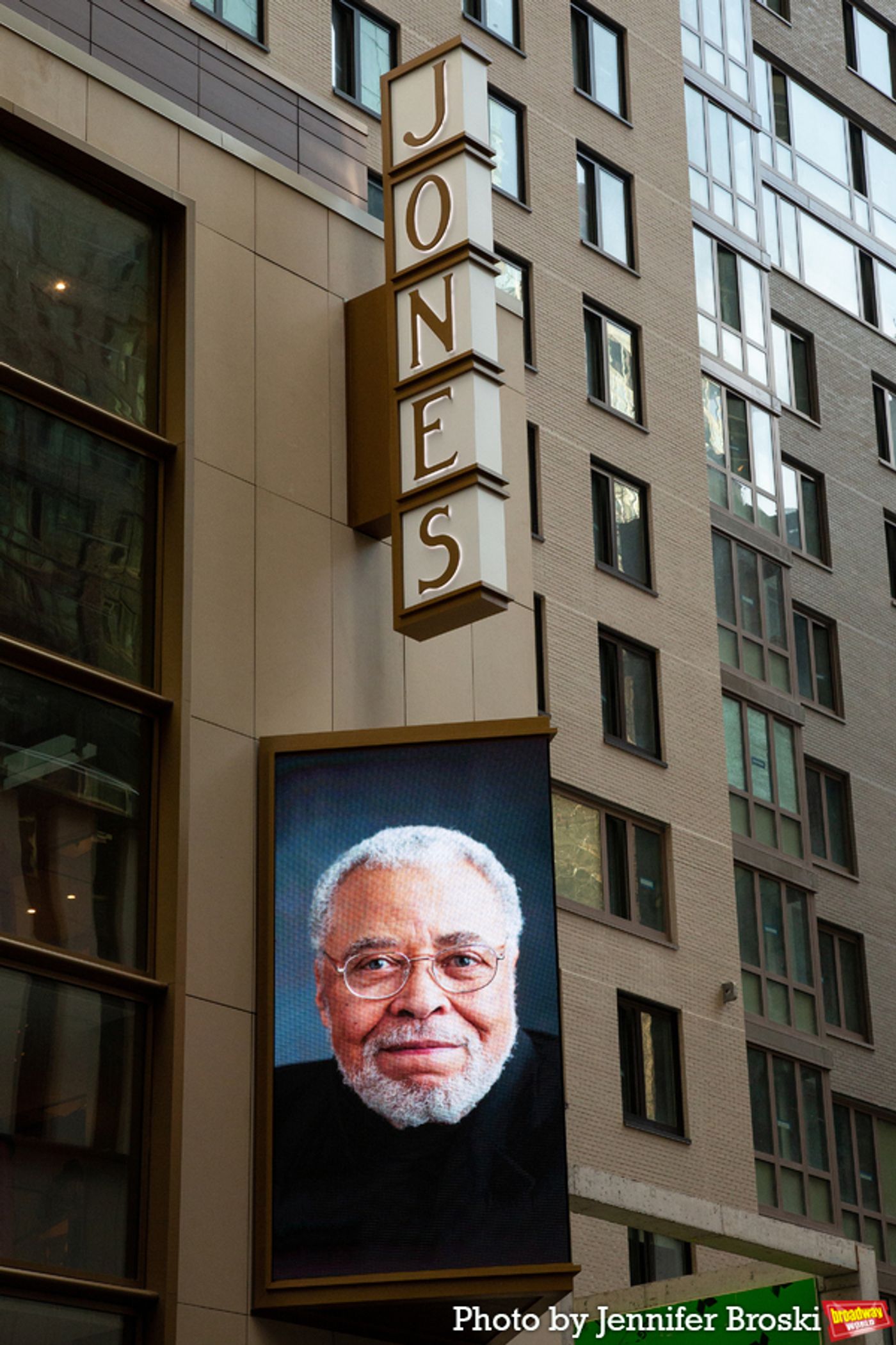 Photos: Stars Turn Out for the 'James Earl Jones Theater' Dedication!  Image