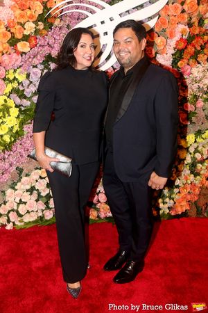 Kristen Anderson-Lopez and Robert Lopez  Photo