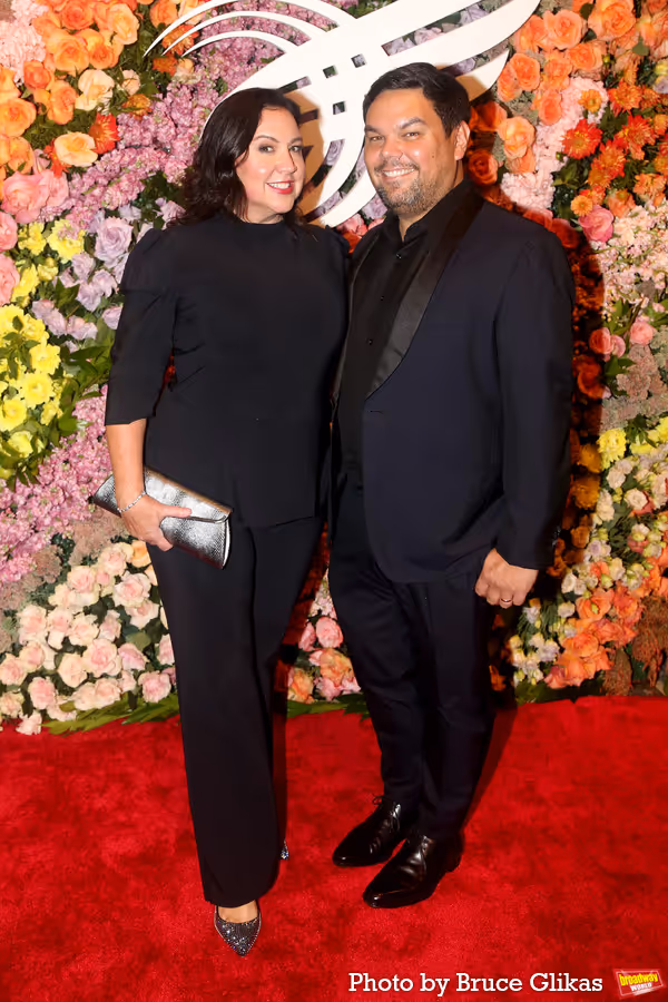 Kristen Anderson-Lopez and Robert Lopez  Photo
