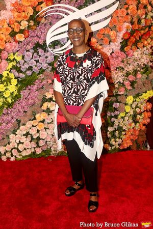 Toni-Leslie James Photo