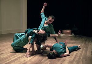 Gwendolyn Gussman, Nico Gonzales & Xenia Mansour @ BroadwayWorld Gwendolyn Gussman, Nico Gonzales & Xenia Mansour Photo