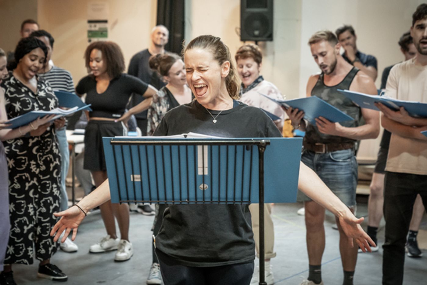 Photos: Andrew Rannells, Katie Brayben, and More in Rehearsal For TAMMY FAYE  Image