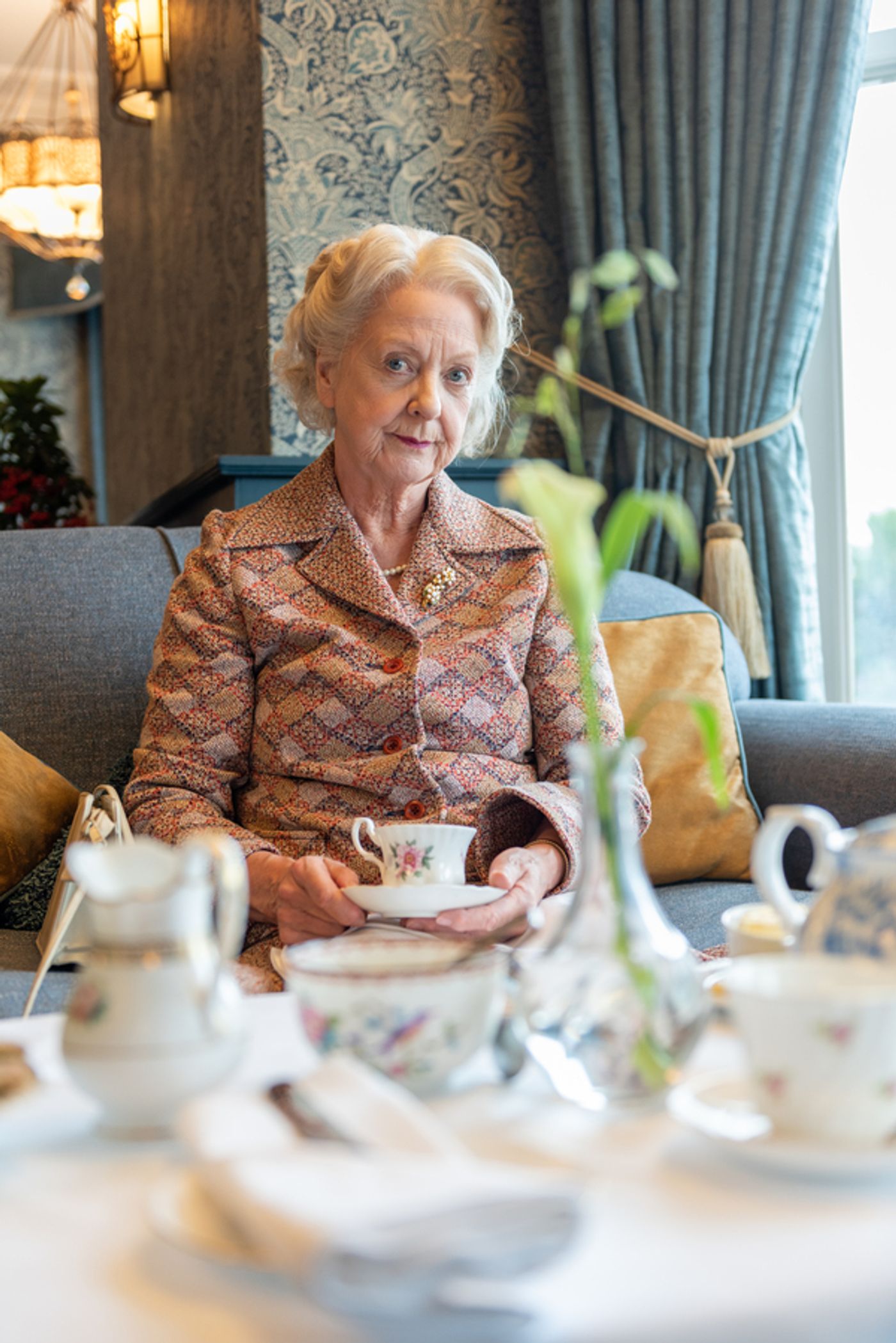 Photos: First Look At Susie Blake In Agatha Christie's THE MIRROR CRACK'D UK Tour  Image