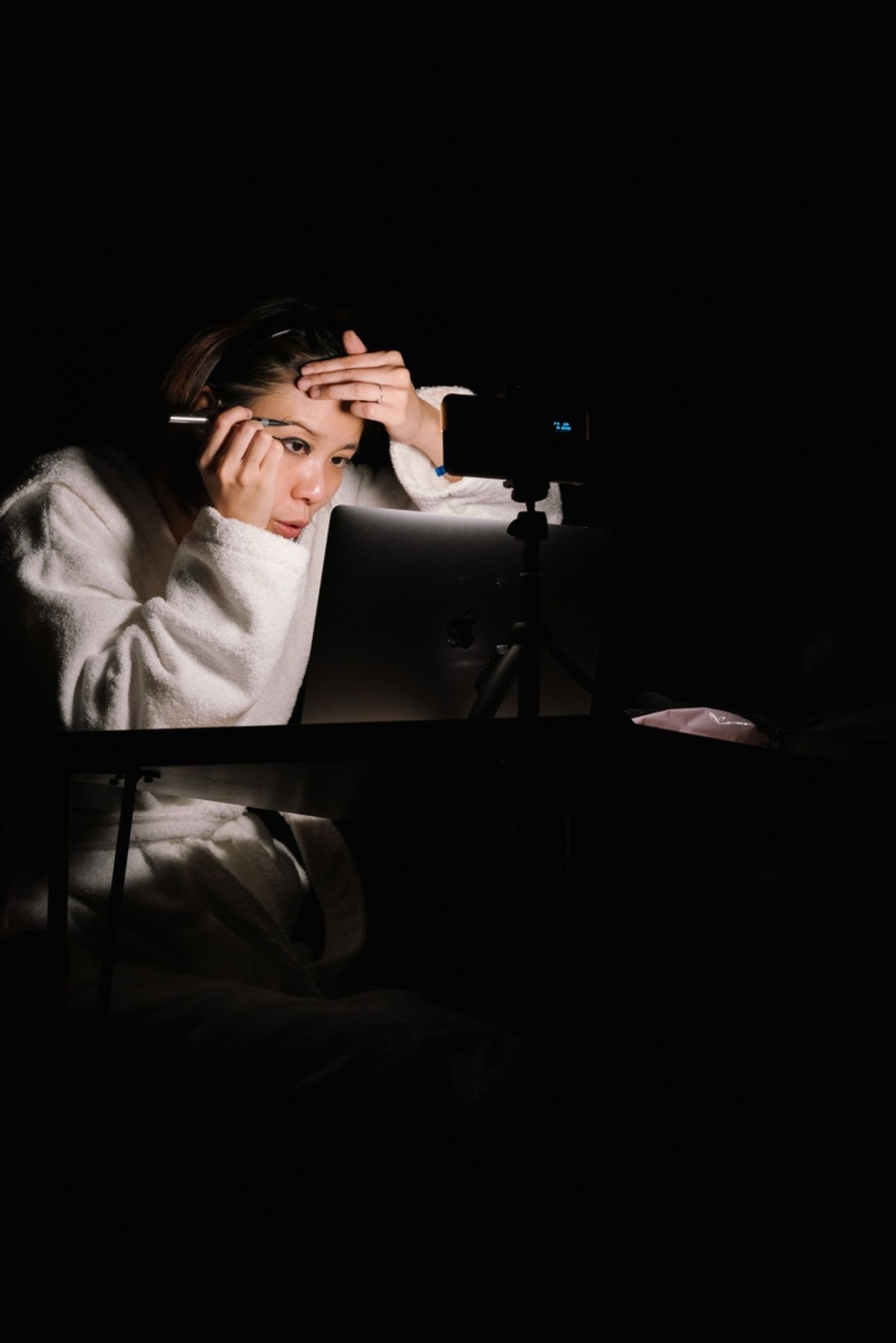 Review: GIRLS & BOYS at Shouson Theatre, Hong Kong Arts Centre Review: GIRLS & BOYS at Shouson Theatre, Hong Kong Arts Centre Image