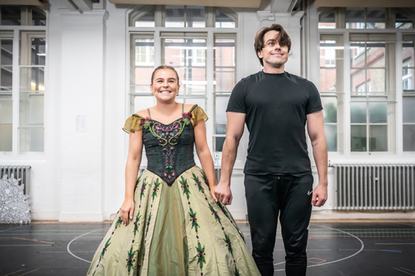 Photos: Inside Rehearsal With the New Members of the Cast of FROZEN  Image