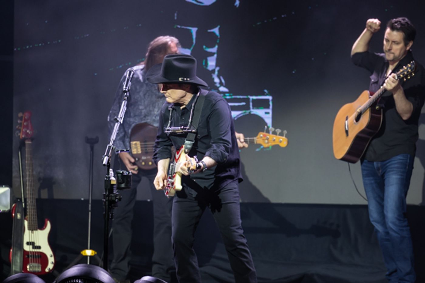 Photos: Inside Mount Vernon Arts Consortium present Clint Black In concert Photos: Inside Mount Vernon Arts Consortium present Clint Black In concert Image