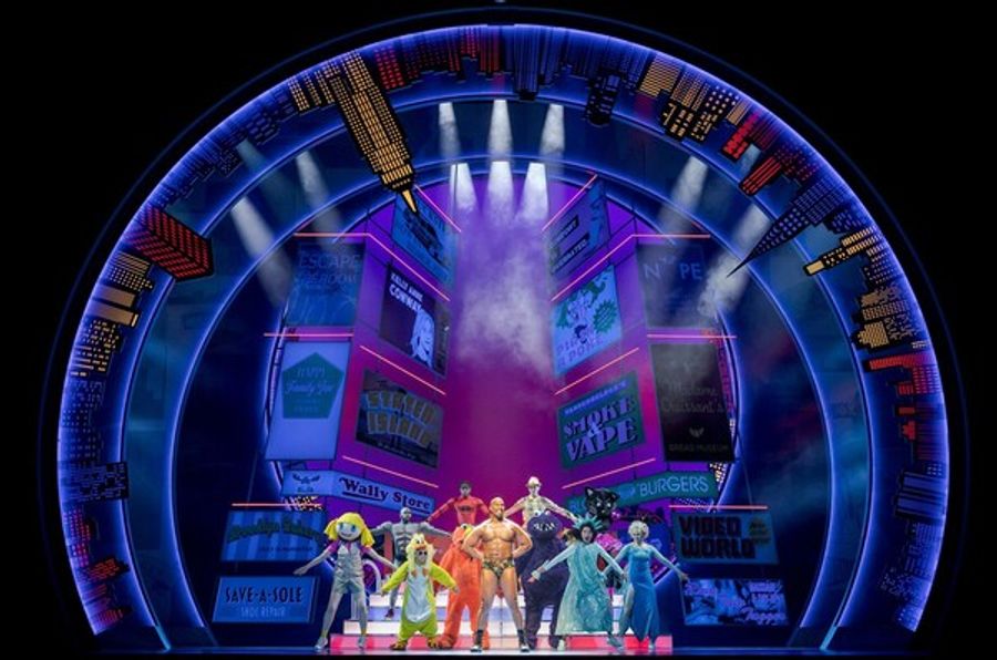 Photos: First Look at Hunter Foster, Megan Reinking & More in THE GRISWOLDS' BROADWAY VACATION Image
