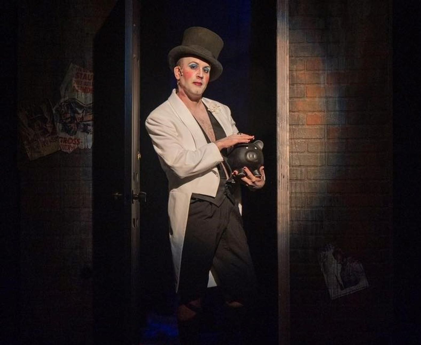 Andrew J Beck Talks CABARET at CM Performing Arts Center, His Directional Debut at the Theater  Image