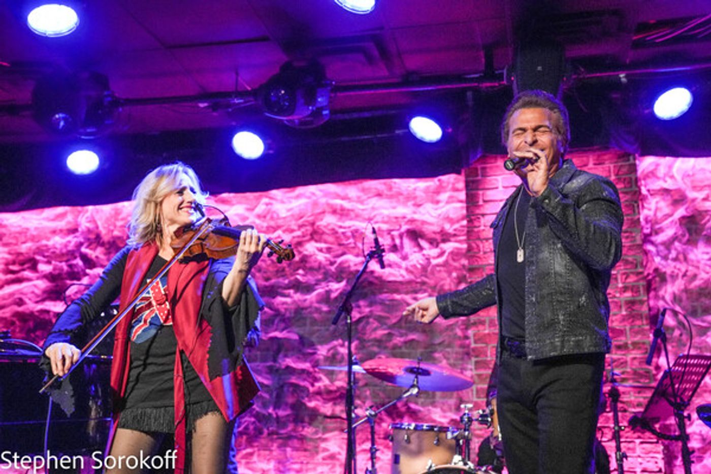 Photos: British Violinist Daisy Jopling and Frank Shiner Play The Iridium  Image