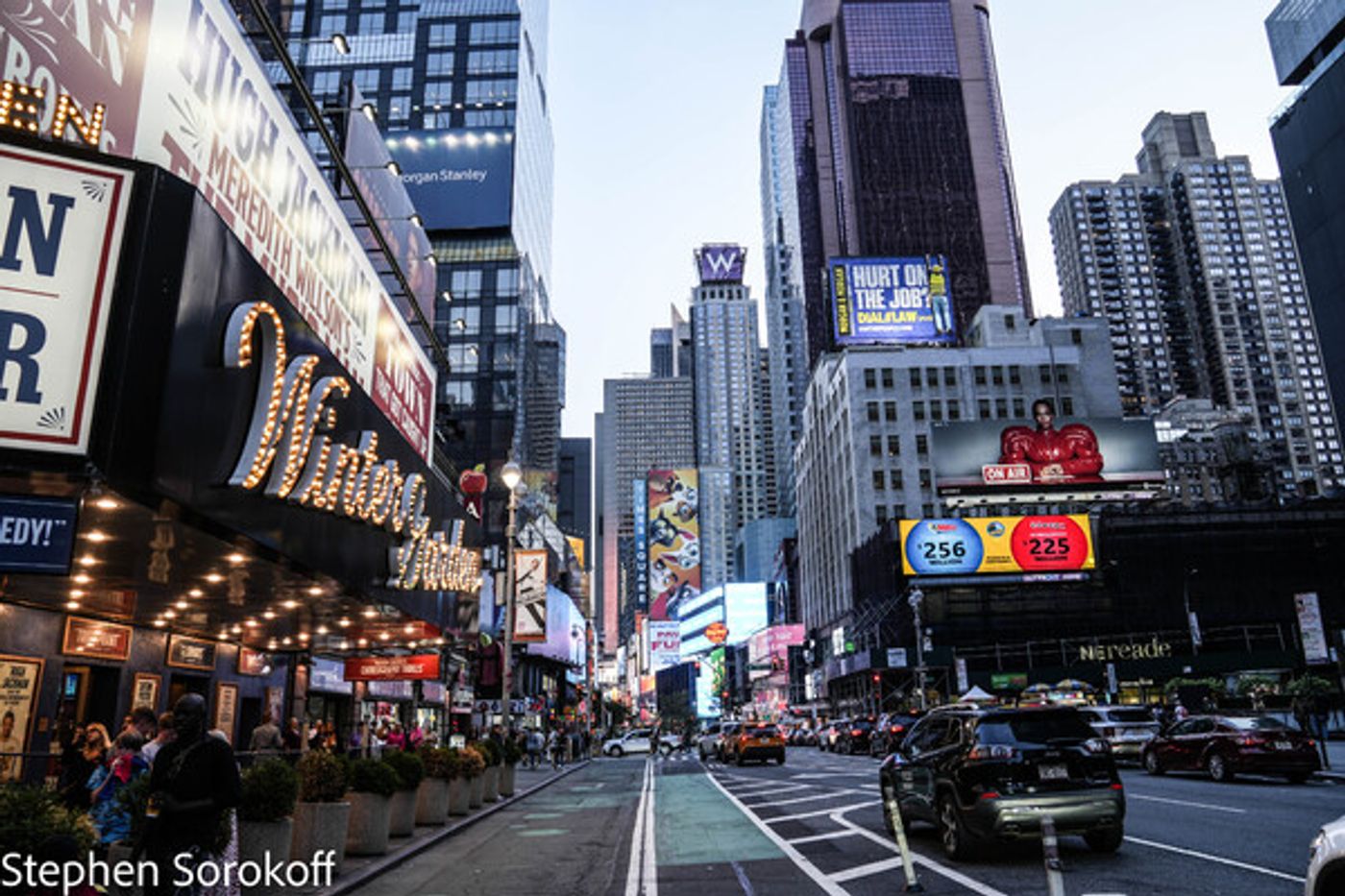 Photos: British Violinist Daisy Jopling and Frank Shiner Play The Iridium  Image