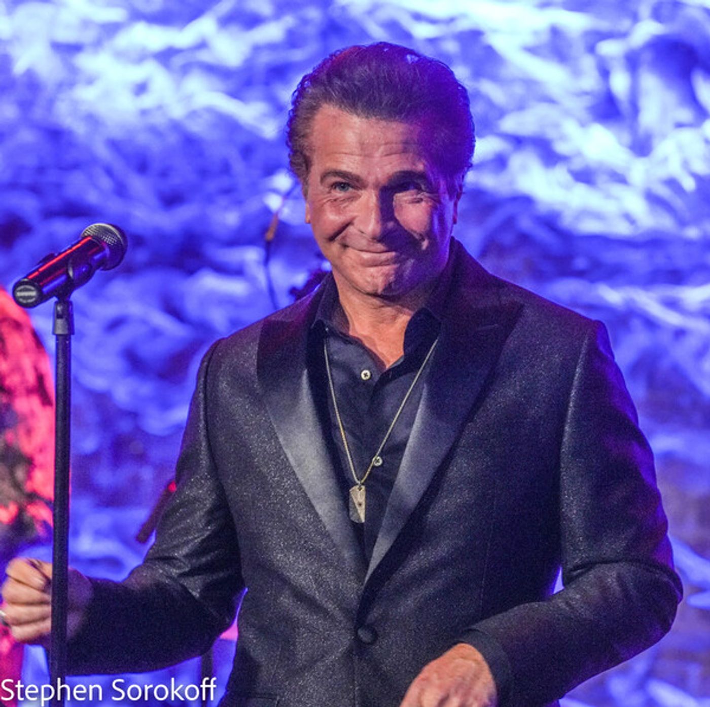 Photos: British Violinist Daisy Jopling and Frank Shiner Play The Iridium  Image